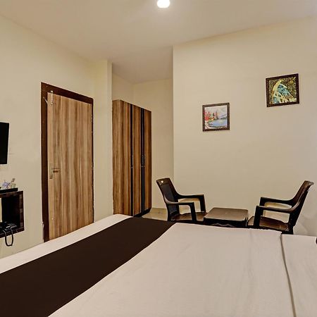 Capital O Saharsh Grand Near Shilparamam Χιντεραμπάντ Εξωτερικό φωτογραφία
