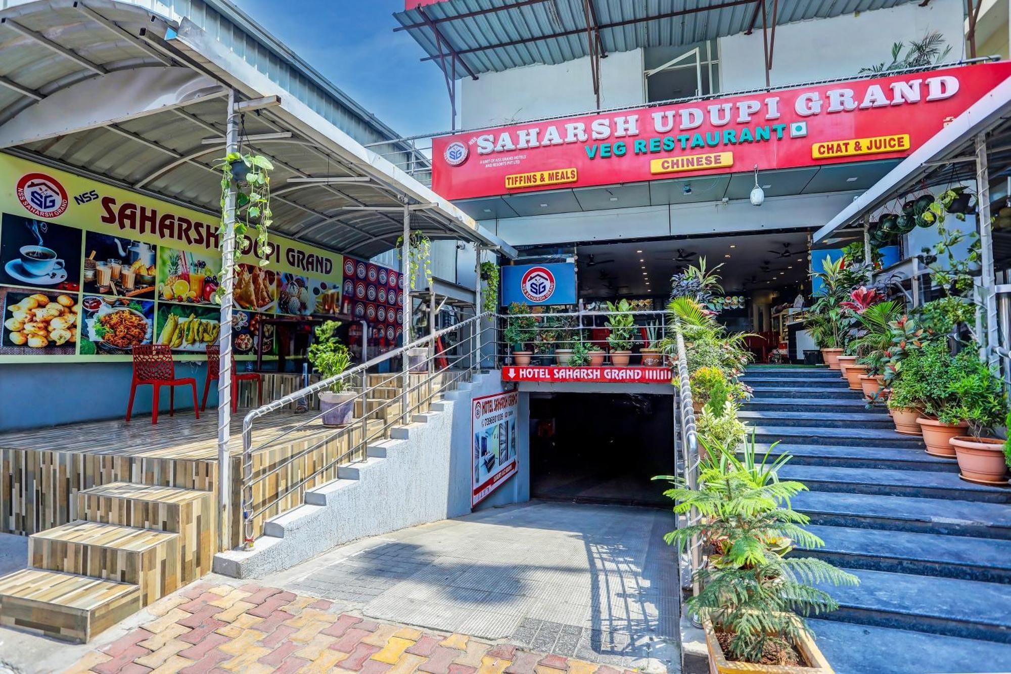Capital O Saharsh Grand Near Shilparamam Χιντεραμπάντ Εξωτερικό φωτογραφία